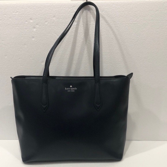kate spade Handbags - Kate Spade Navy Blue Leather Tote EUC